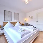 Apartment Alpen-Luxus Fuer 8 - Sauna, Terrasse & Bergblick