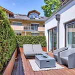 Alpen-Luxus Fuer 8 - Sauna, Terrasse & Bergblick