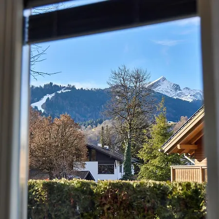 Alpen-Luxus Fuer 8 - Sauna, Terrasse & Bergblick Garmisch-Partenkirchen